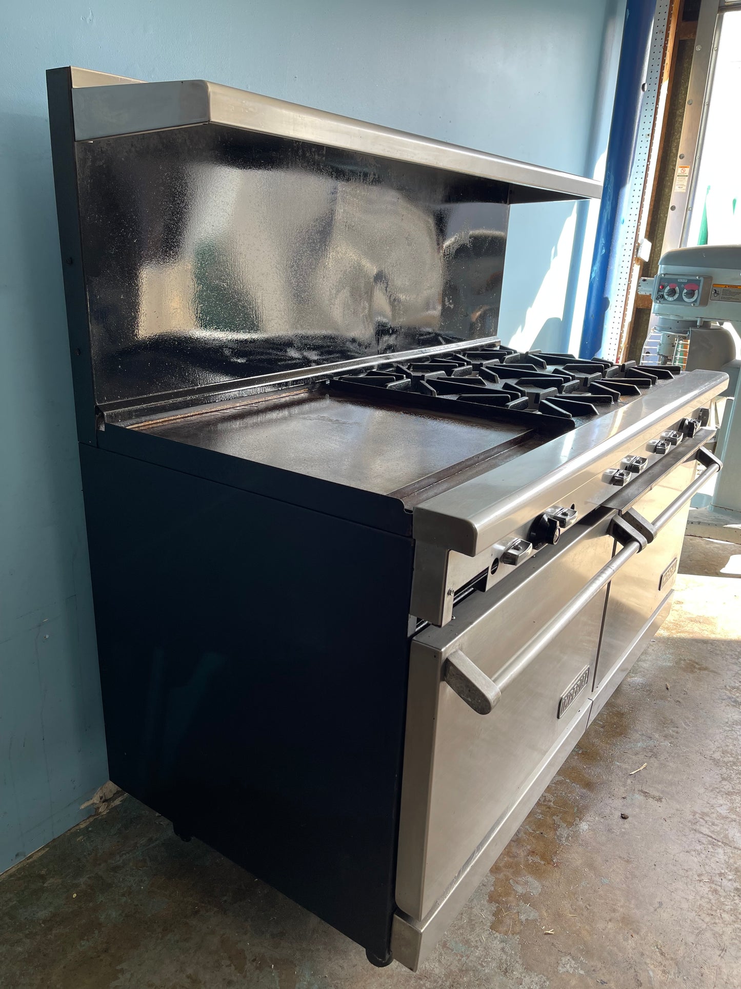 Imperial Gas Range 6 Burners with 24'' Griddle and 2 Standard Ovens IR-6-G24