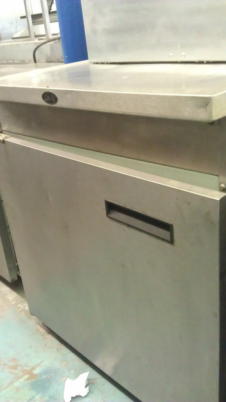 Randell 9404-32-7 32" Undercounter Worktop Refrigerator Cooler - Preowned -